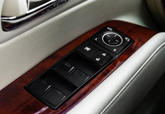 Подержанный автомобиль Lexus RX 2011 года (22 фото)