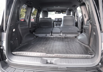 Подержанный автомобиль Toyota Land Cruiser Suv 2022 года (38 фото)