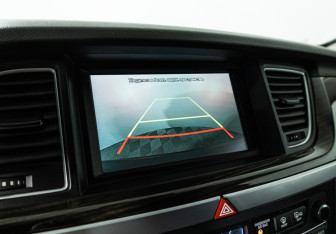 Подержанный автомобиль Hyundai Genesis 2015 года (18 фото)