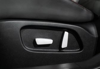 Подержанный автомобиль Kaiyi E5 2023 года (15 фото)