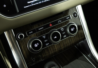 Подержанный автомобиль Land Rover Range Rover Sport 2014 года (20 фото)