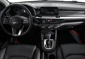 Подержанный автомобиль Kia K3 Sedan 2021 года (15 фото)