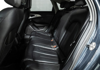 Подержанный автомобиль Audi A6 Sedan 2011 года (10 фото)