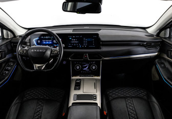 Подержанный автомобиль Exeed TXL 2023 года (10 фото)