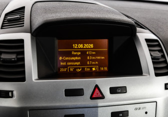 Подержанный автомобиль Opel Zafira Compactvan 2013 года (12 фото)