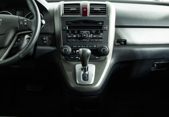 Подержанный автомобиль Honda CR-V 2012 года (14 фото)