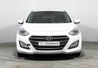 Подержанный автомобиль Hyundai i30 Hatchback 2015 года (2 фото)