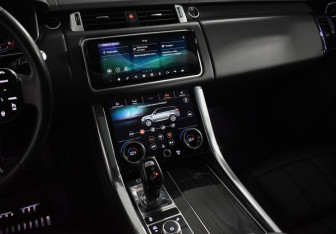 Подержанный автомобиль Land Rover Range Rover Sport 2018 года (16 фото)
