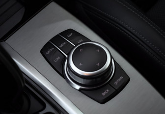 Подержанный автомобиль BMW X3 2018 года (22 фото)