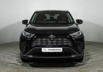 Подержанный автомобиль Toyota RAV4 2019 года (2 фото)
