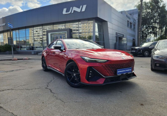 Подержанный автомобиль Changan UNI-V 2024 года (3 фото)