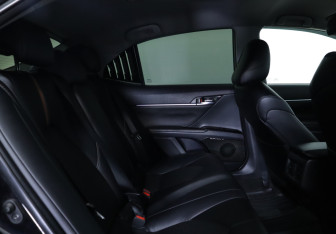 Подержанный автомобиль Toyota Camry Sedan 2019 года (22 фото)