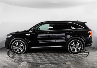 Подержанный автомобиль Kia Sorento 2021 года (10 фото)