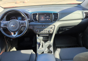 Подержанный автомобиль Kia Sportage 2017 года (17 фото)