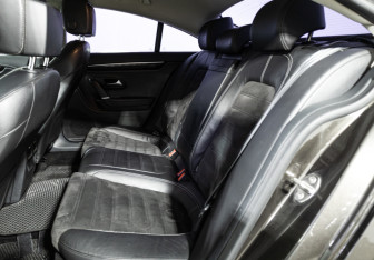 Подержанный автомобиль Volkswagen Passat CC 2012 года (10 фото)