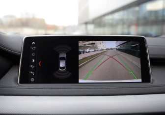 Подержанный автомобиль BMW X6 2018 года (14 фото)