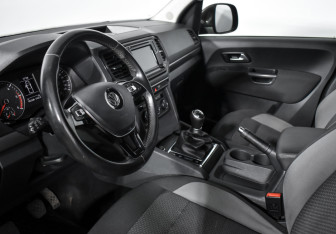 Подержанный автомобиль Volkswagen Amarok 2016 года (9 фото)