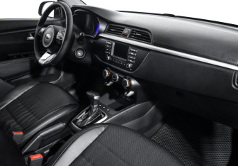Подержанный автомобиль Kia Rio Sedan 2019 года (13 фото)