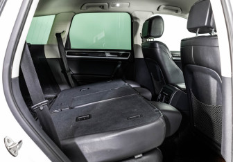 Подержанный автомобиль Volkswagen Touareg 2015 года (25 фото)