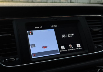 Подержанный автомобиль Kia Carnival 2020 года (18 фото)