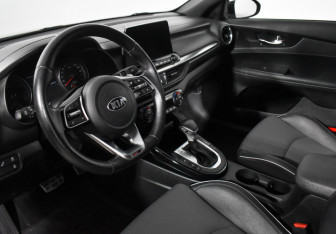 Подержанный автомобиль Kia Cerato Sedan 2020 года (9 фото)