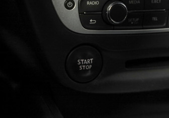 Подержанный автомобиль Renault Megane Hatchback 2013 года (16 фото)