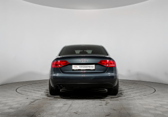 Подержанный автомобиль Audi A4 Sedan 2008 года (6 фото)
