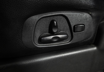 Подержанный автомобиль Mitsubishi Pajero 2013 года (17 фото)