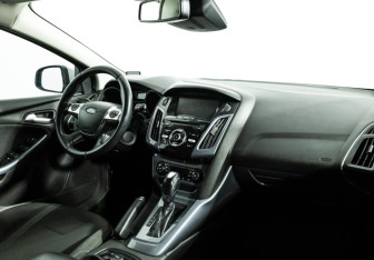 Подержанный автомобиль Ford Focus Hatchback 2014 года (9 фото)
