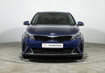 Подержанный автомобиль Kia Rio Sedan 2021 года (2 фото)