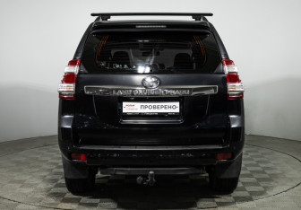 Подержанный автомобиль Toyota Land Cruiser Prado 2014 года (6 фото)