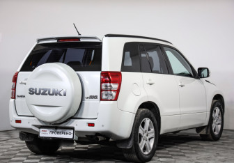 Подержанный автомобиль Suzuki Grand Vitara 2011 года (5 фото)