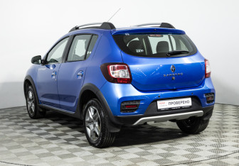 Подержанный автомобиль Renault Sandero 2020 года (7 фото)