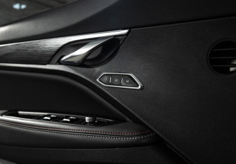 Подержанный автомобиль Geely Tugella 2023 года (18 фото)