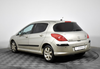 Подержанный автомобиль Peugeot 308 Hatchback 2008 года (7 фото)