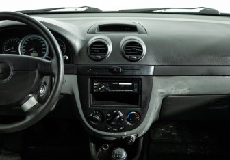 Подержанный автомобиль Chevrolet Lacetti Wagon 2012 года (14 фото)