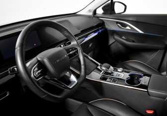 Подержанный автомобиль Omoda C5 2023 года (9 фото)