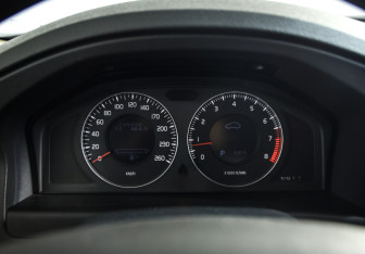 Подержанный автомобиль Volvo S80 2008 года (12 фото)