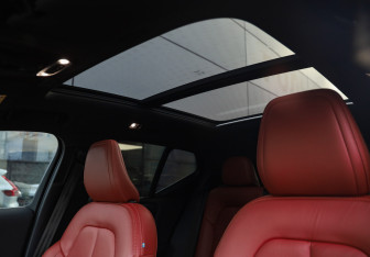 Подержанный автомобиль Volvo XC40 2021 года (28 фото)