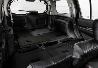 Подержанный автомобиль Nissan Pathfinder 2012 года (21 фото)