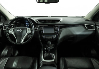Подержанный автомобиль Nissan Qashqai 2014 года (13 фото)
