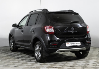 Подержанный автомобиль Renault Sandero 2020 года (7 фото)