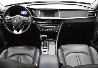 Подержанный автомобиль Kia Optima Sedan 2019 года (14 фото)