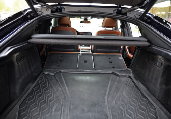Подержанный автомобиль BMW X6 2021 года (16 фото)