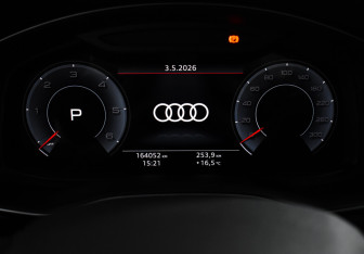 Подержанный автомобиль Audi Q8 2019 года (21 фото)