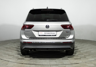 Подержанный автомобиль Volkswagen Tiguan 2017 года (6 фото)