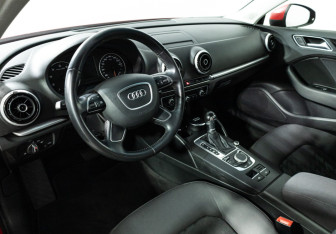 Подержанный автомобиль Audi A3 Sedan 2015 года (11 фото)