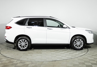 Подержанный автомобиль Haval M6 2023 года (4 фото)