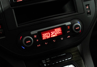 Подержанный автомобиль Ford C-MAX 2008 года (16 фото)