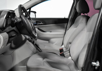 Подержанный автомобиль Chevrolet Orlando 2013 года (10 фото)